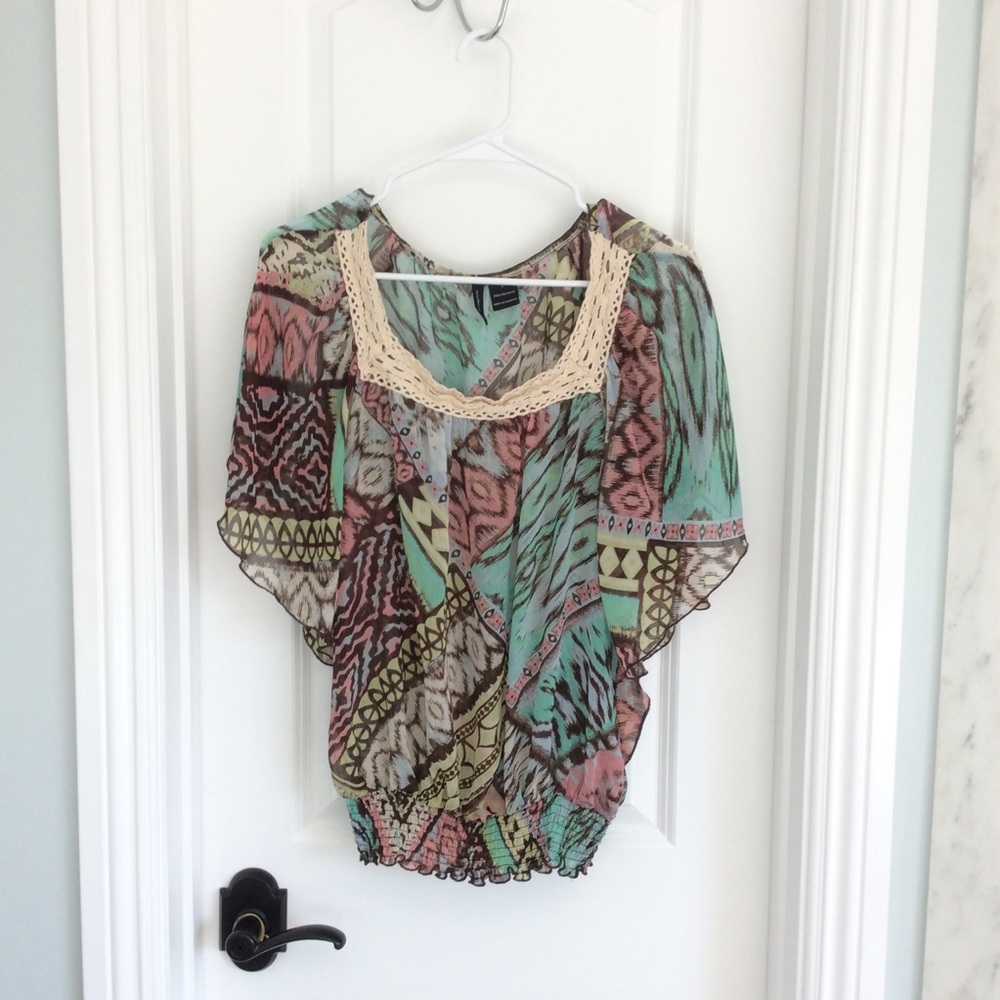 New Directions ROMANTIC GRAPHIC BATWING BLOUSE TOP